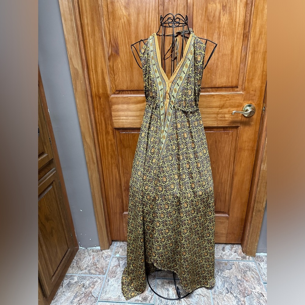 Stunning Brown and Gold Backless Dress - Picture 1 of 7